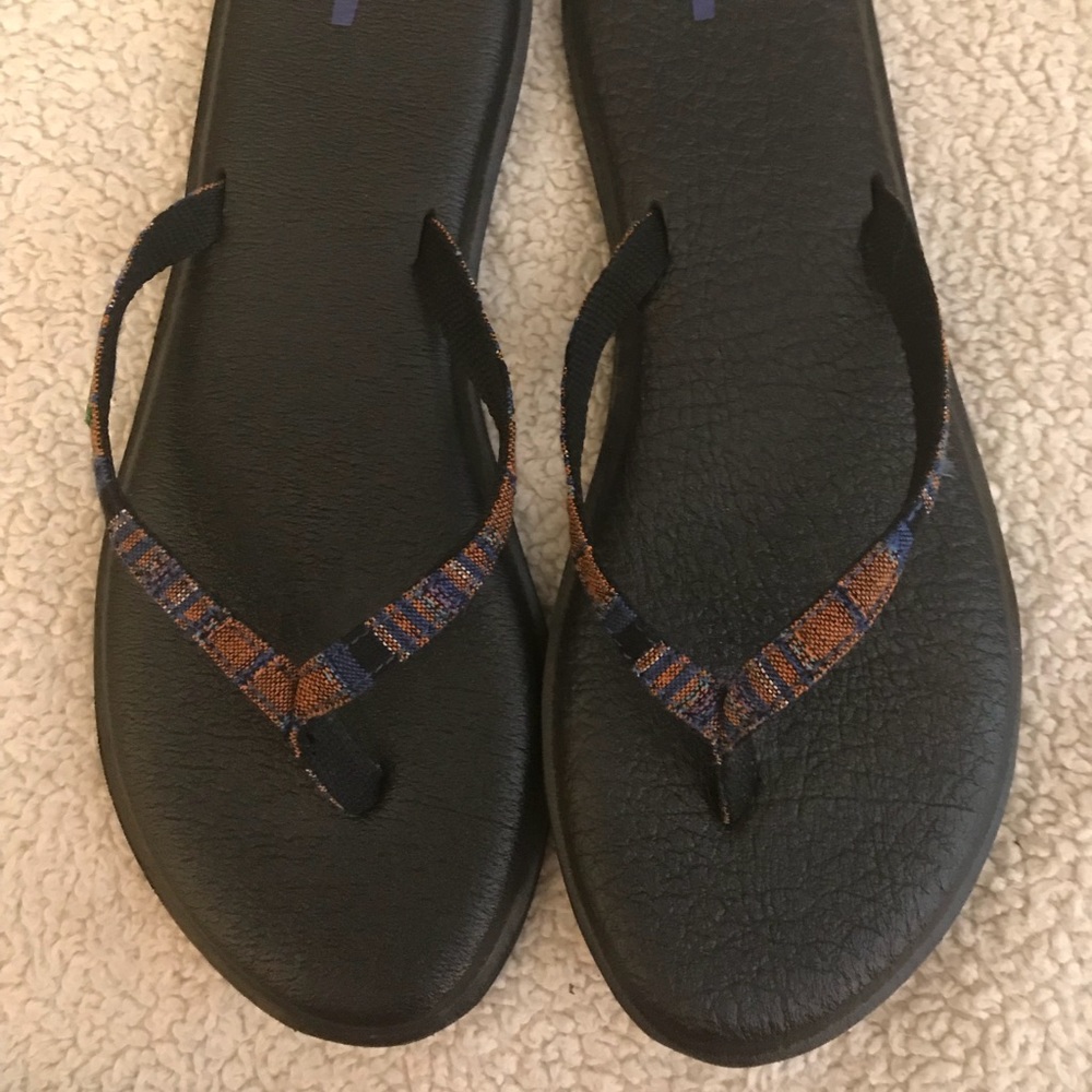 Size 8 sanuk flip flop